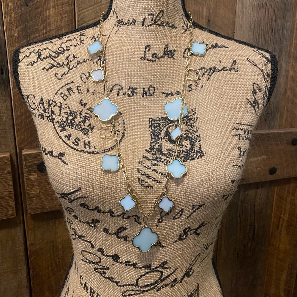 Similar to a Van Cleef & Arpels long necklace